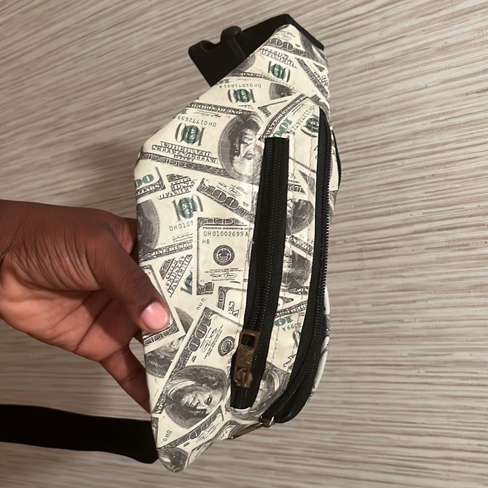 I am selling a mini pack